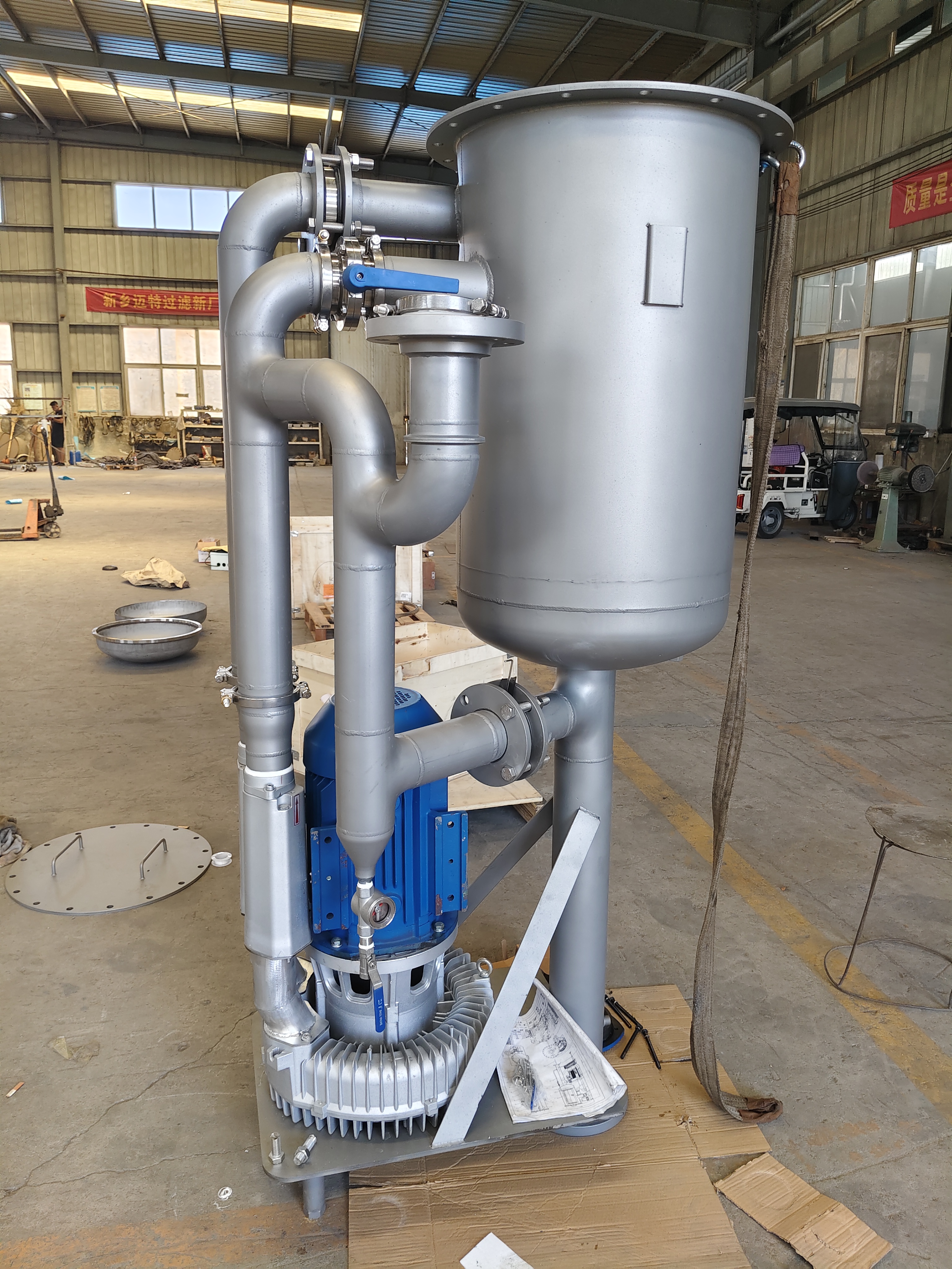 5.5kw防爆式油霧分離，500方風機油霧分離器發(fā)貨送客戶手中，